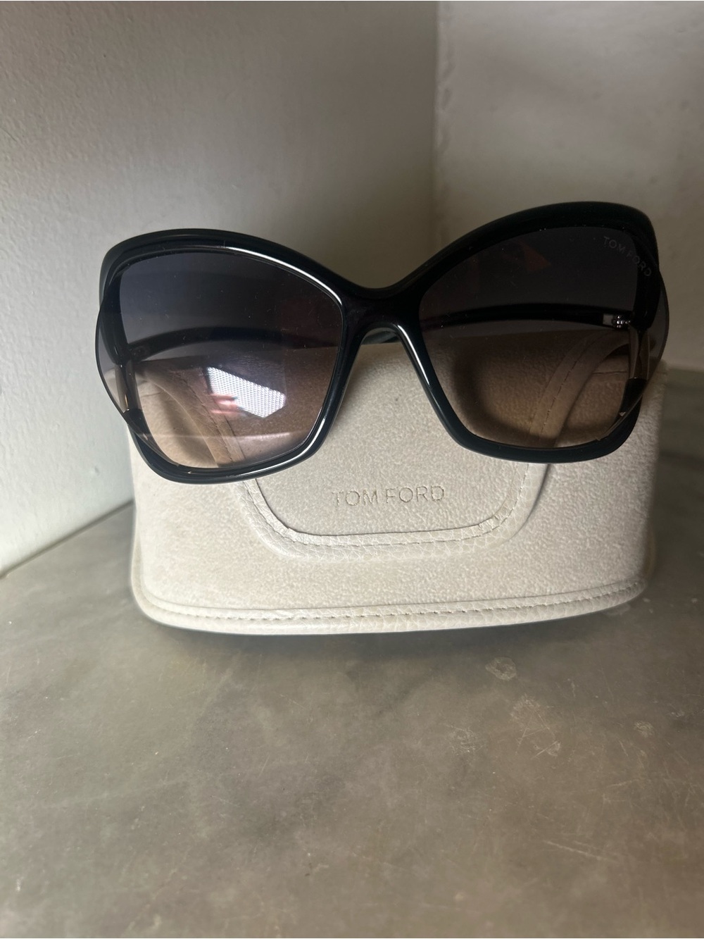 Tom Ford Women's Black Frame Sunglasses with Brown Gradient Lenses